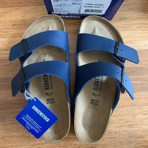 NWT Birkenstock Arizona Sandals